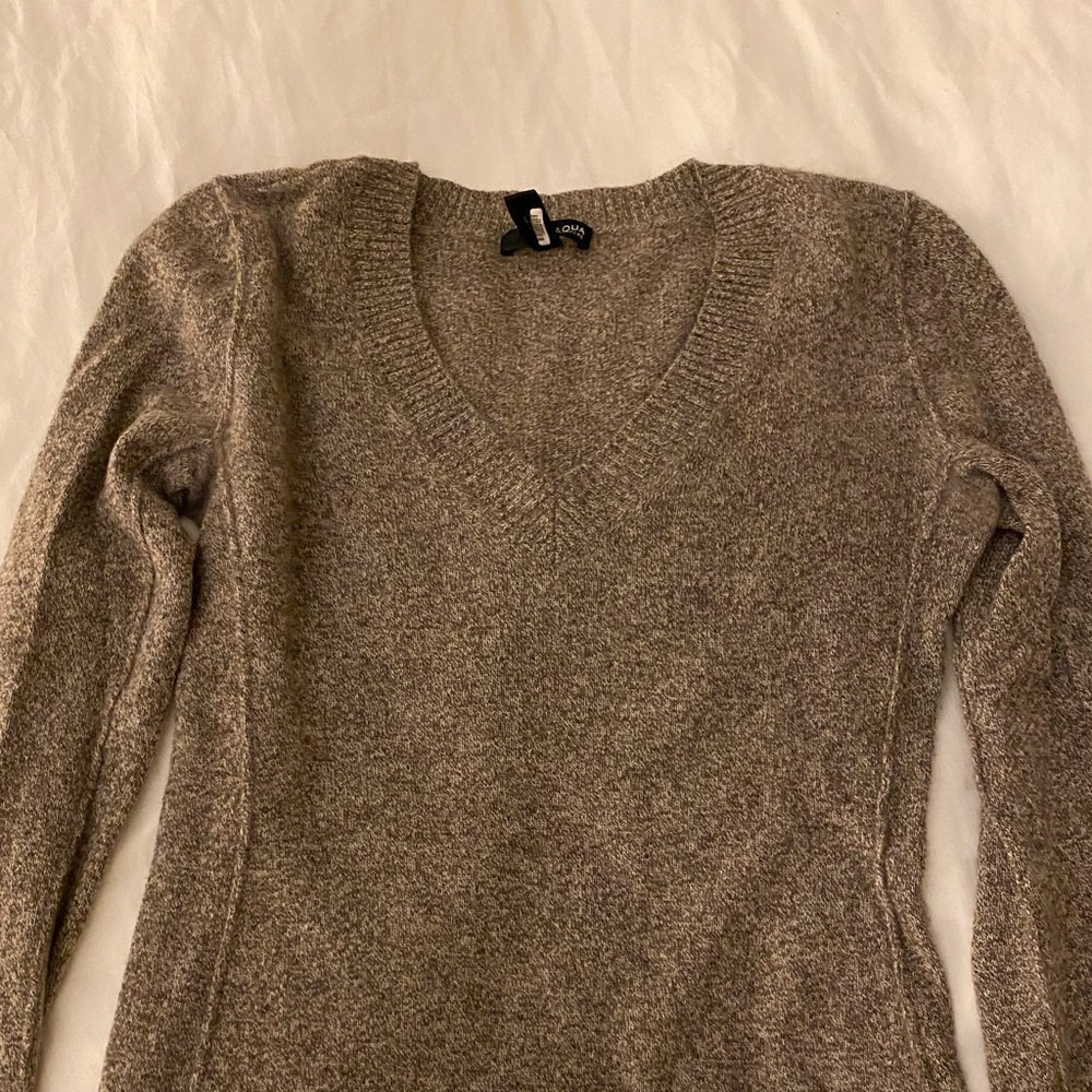 V neck Cashmere Sweater
